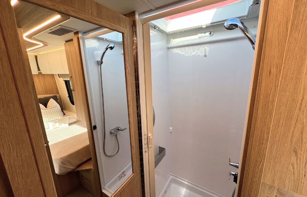 Class B+ Premium (Motorhome), , hi-res image number 10